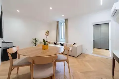 Duomo Prestige Apartamento Milão 0*,